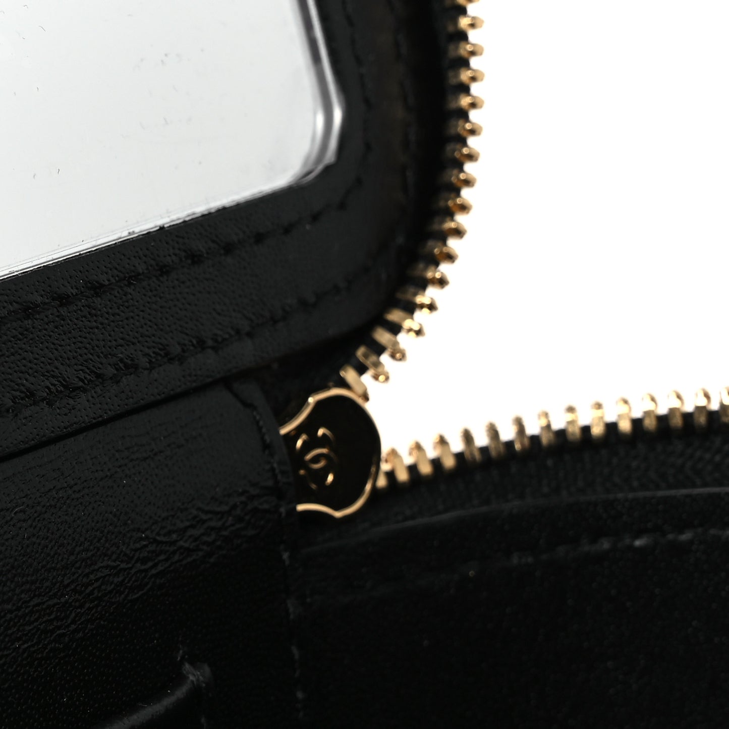 Calfskin Crocodile Embossed Crococo Small Top Handle Vanity Case With Chain Black