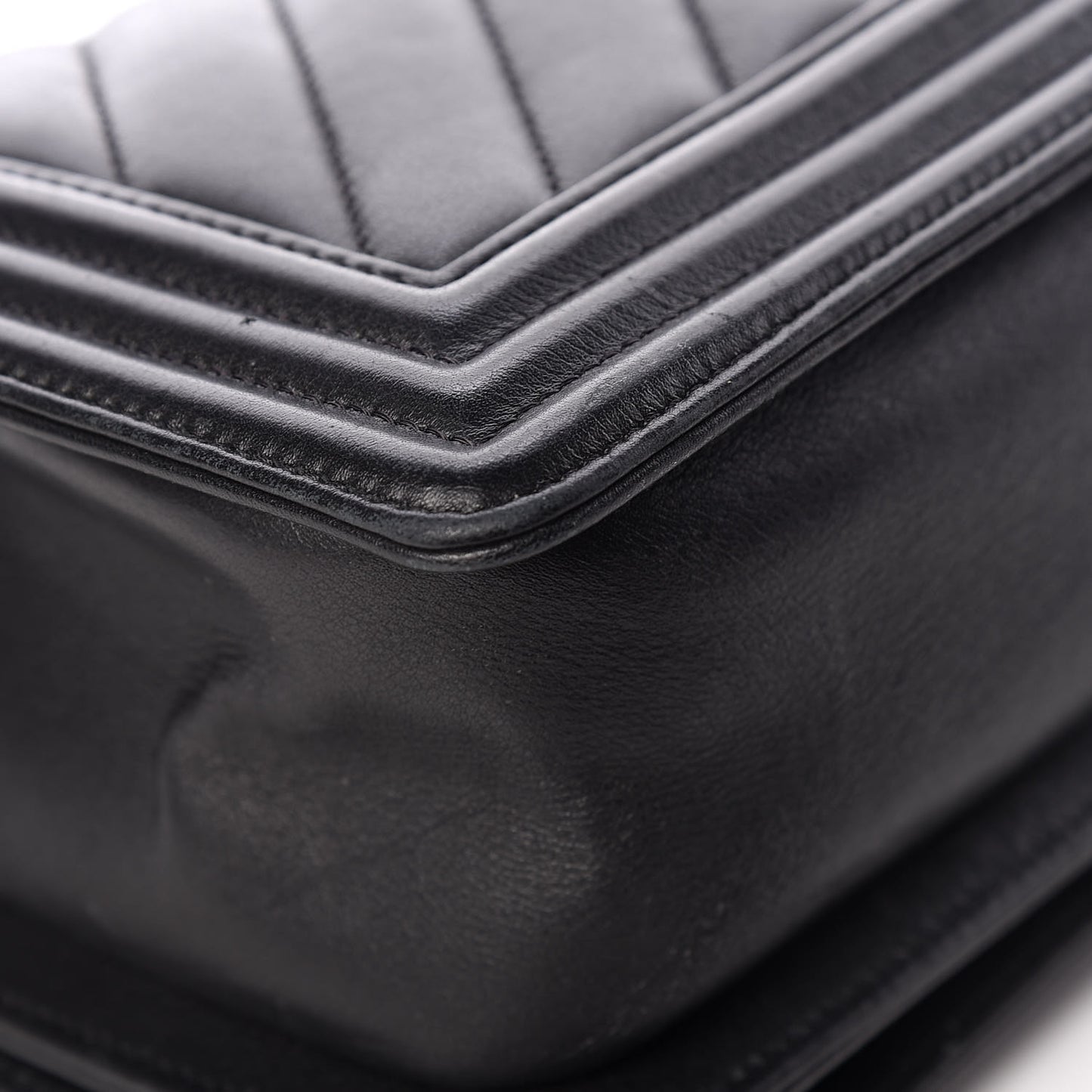 Calfskin Chevron Quilted Medium Boy Flap Black