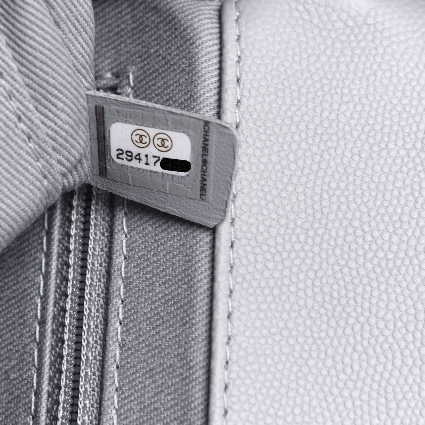 Caviar Quilted Small Business Affinity Flap Grey