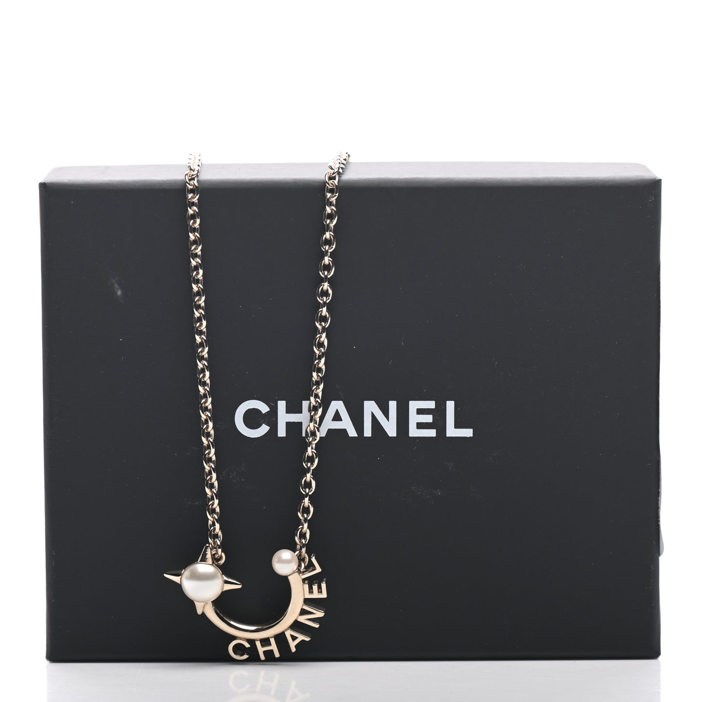 Pearl Logo Necklace Gold