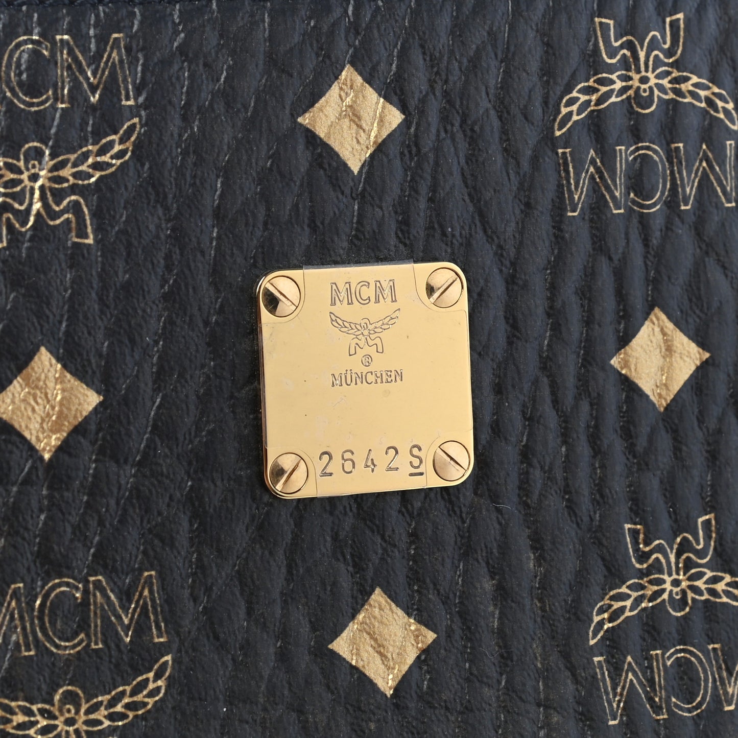 Gradation Visetos Zip Pouch Black Gold