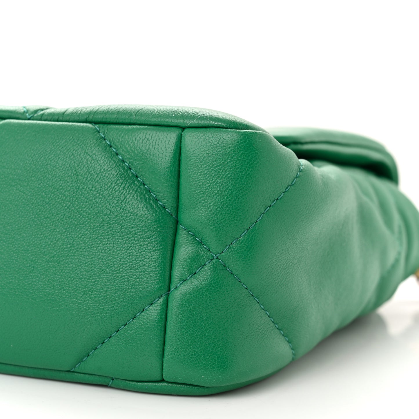 Lambskin Quilted Medium Chanel 19 Flap Green