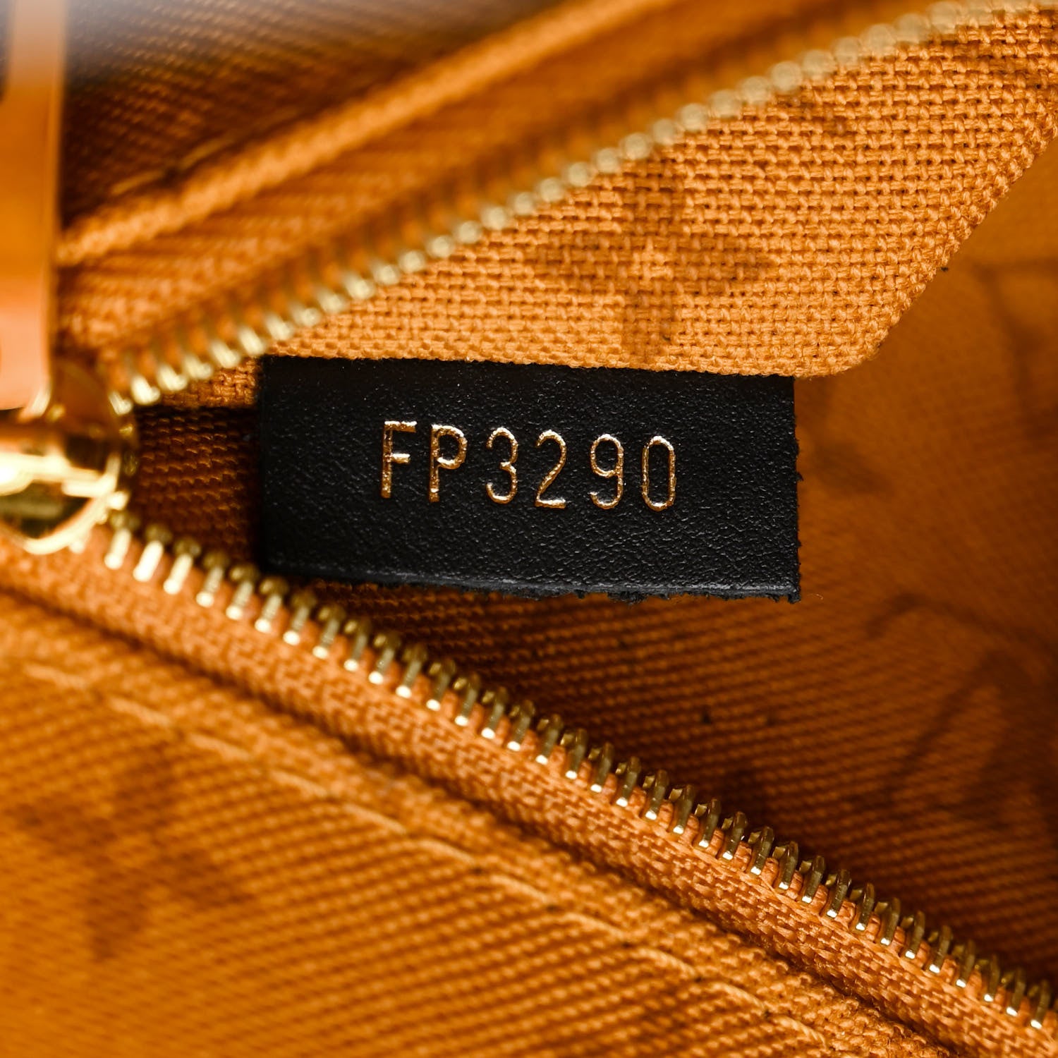 Louis Vuitton Monogram Giant Crafty Onthego GM Crème Caramel 7 of 10