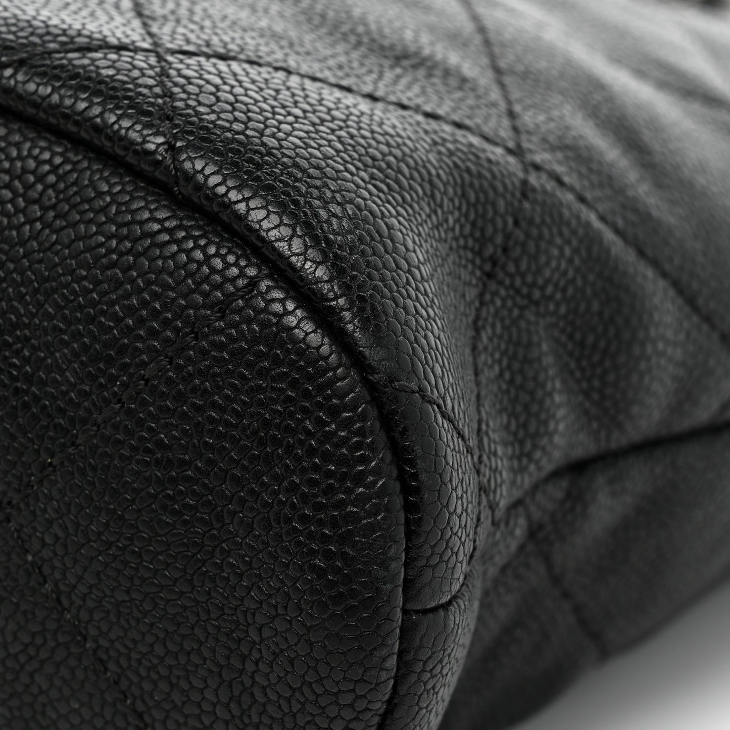 Caviar Quilted Large CC Tote Black
