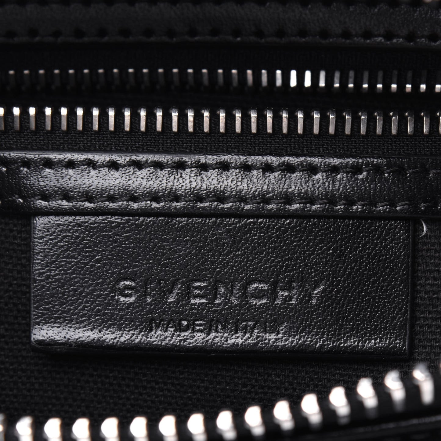 Shiny Lord Calfskin Mini Antigona Black