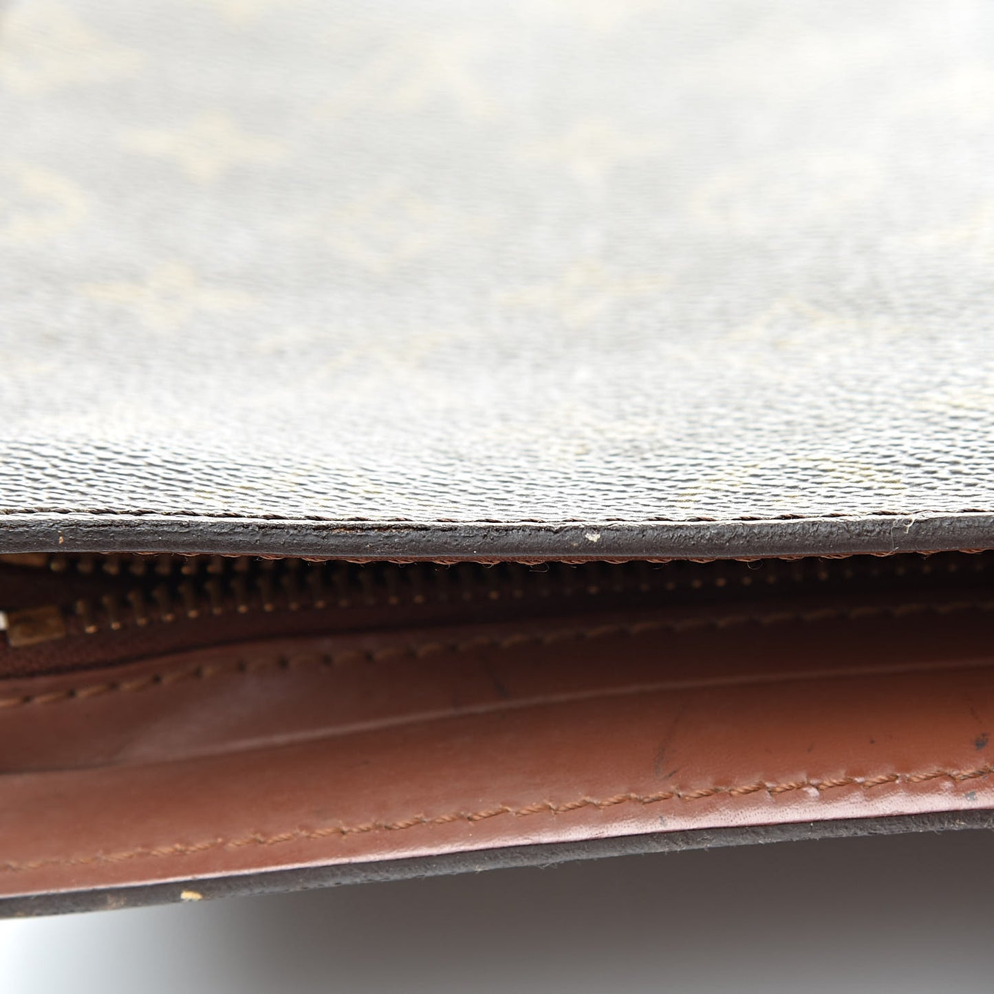 Monogram Pochette Homme