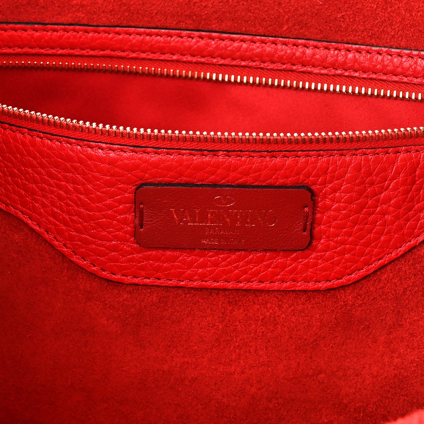 Grained Calfskin Rockstud Shoulder Tote Rouge Pur
