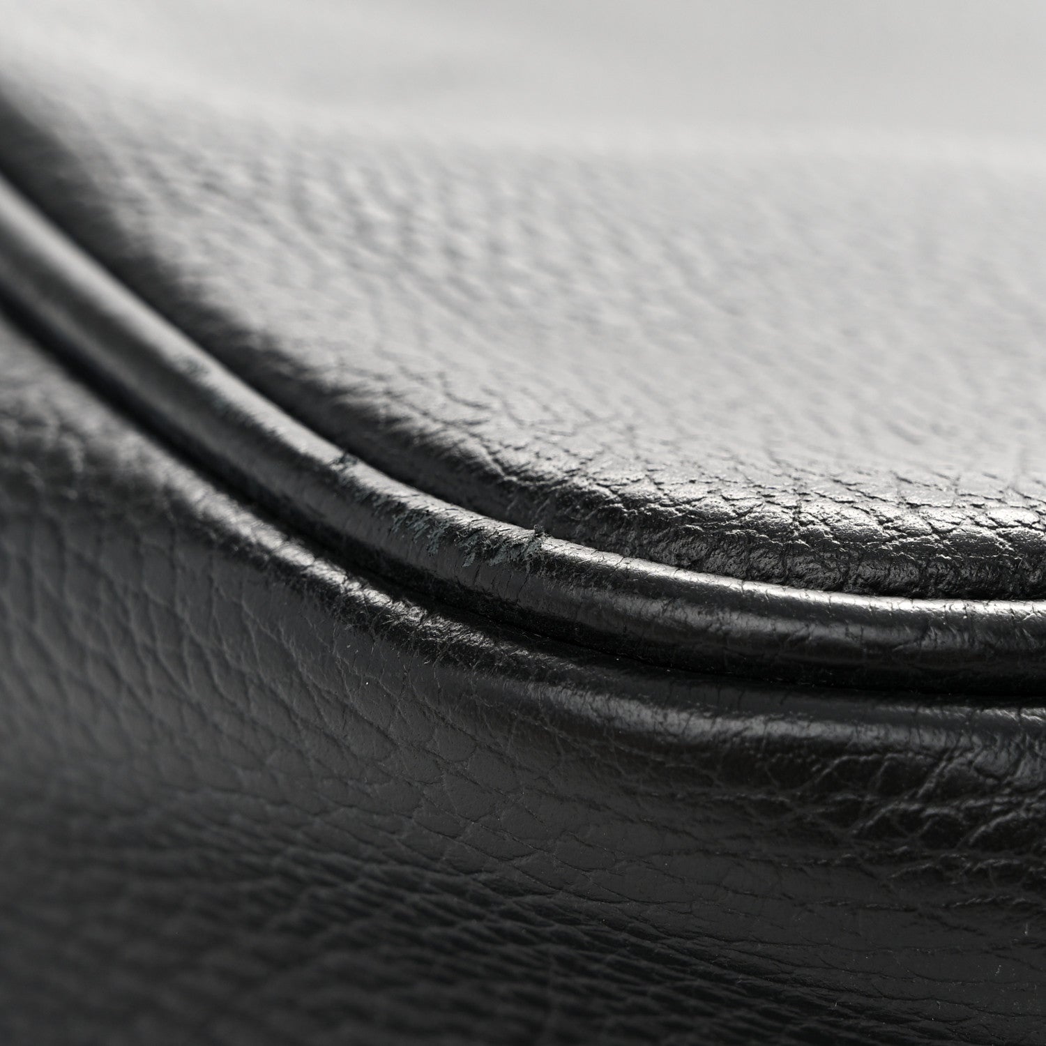 Gucci Pebbled Calfskin Logo Messenger Bag Black 14 of 14