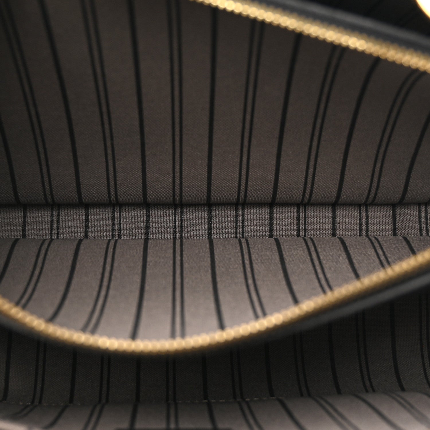 Louis Vuitton Empreinte Montaigne MM Black 6 of 12