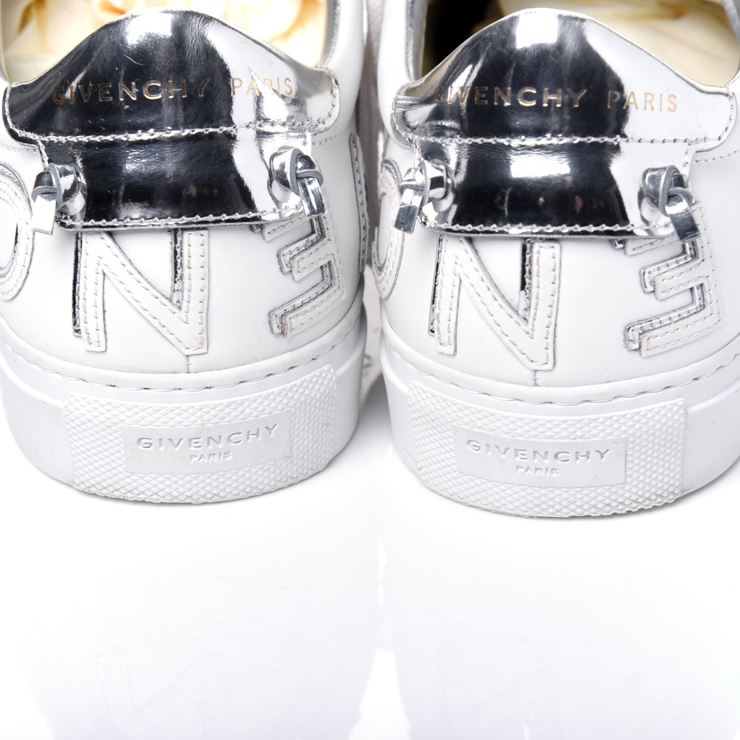 Givenchy Calfskin Reverse Logo Womens Urban Street Sneakers 39.5 White Silver 14 of 14