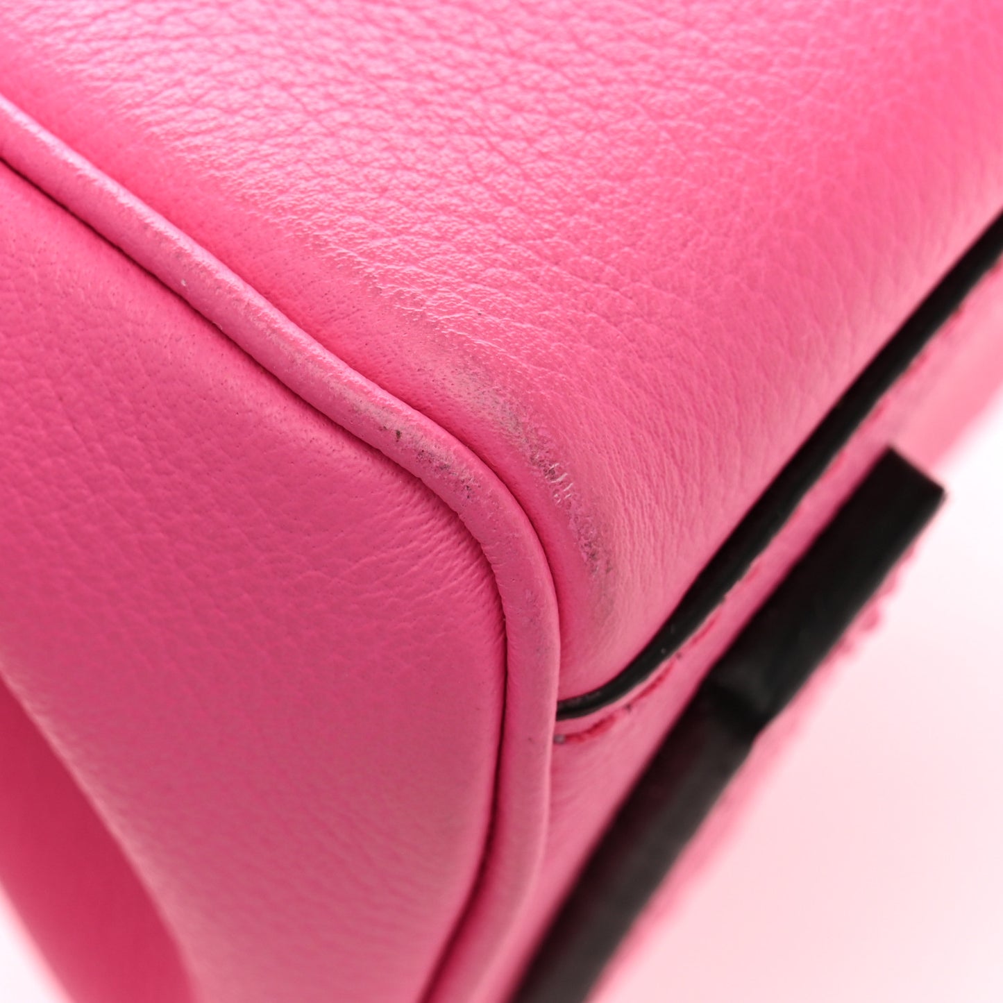 Grained Calfskin Small La Medusa Top Handle Bag Fuchsia