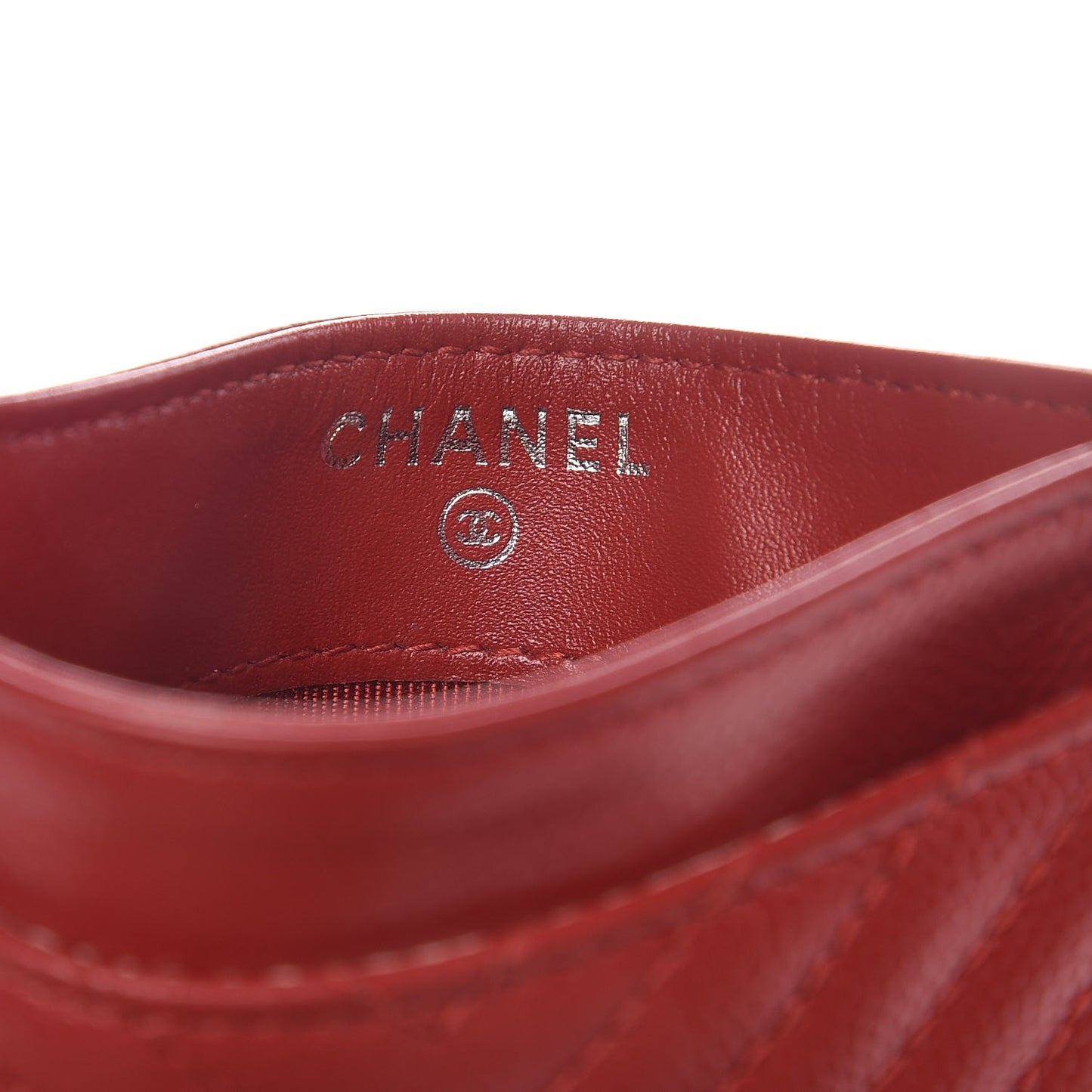 Caviar Chevron Quilted Card Holder Red