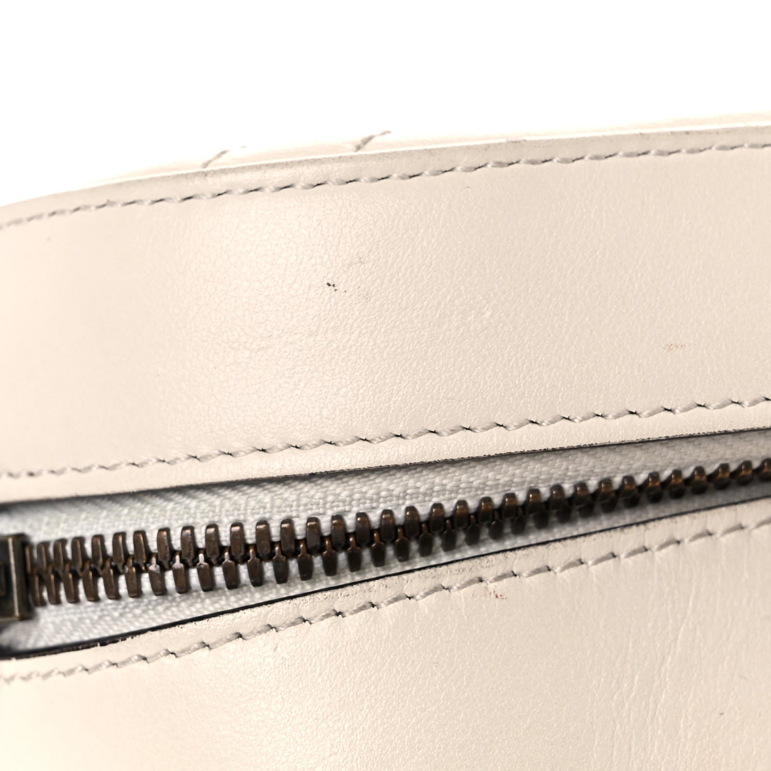 Gucci Calfskin Matelasse Animal Studs Small GG Marmont Chain Shoulder Bag White 17 of 17