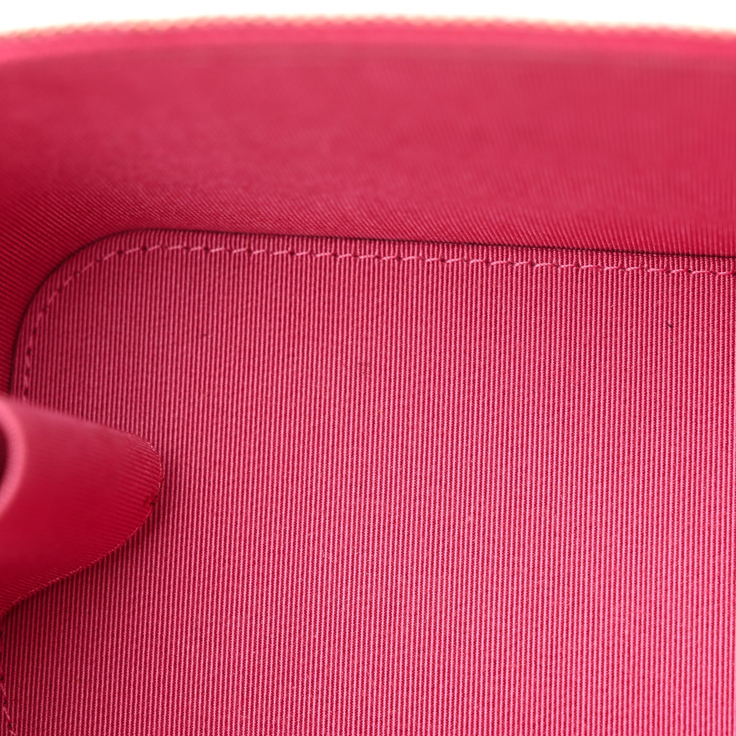 Caviar Quilted Small Vanity Case With Chain Pink