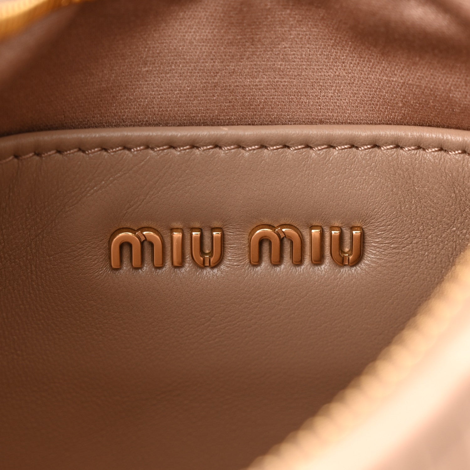 Miu Miu Nappa Matelasse Shoulder Bag Cammeo 6 of 10