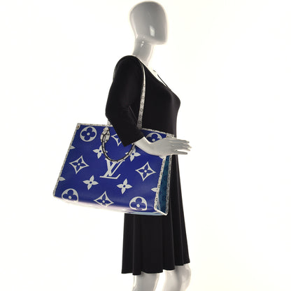 Louis Vuitton Monogram Giant Hamptons Onthego Blue 3 of 13