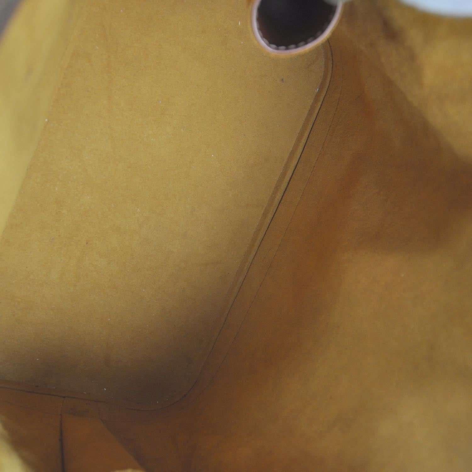 Louis Vuitton Epi Alma Fawn 7 of 8