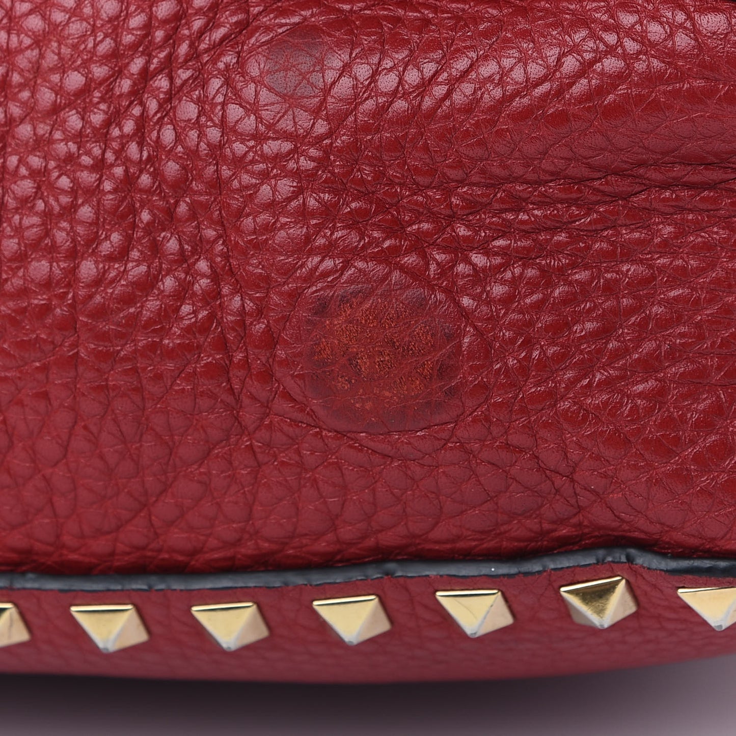 Pebbled Calfskin Large Rockstud Flip-Lock Messenger Bag Scarlet