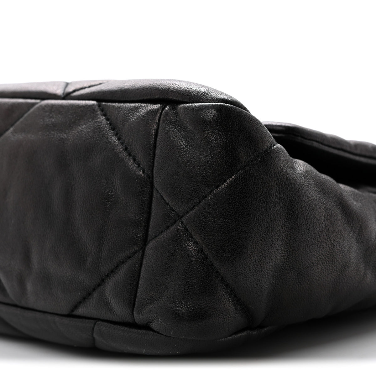 Lambskin Quilted Medium Chanel 19 Flap Black