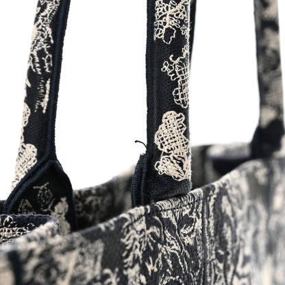 Christian Dior Canvas Embroidered Medium Dioriviera Toile De Jouy Reverse Book Tote Blue 12 of 14