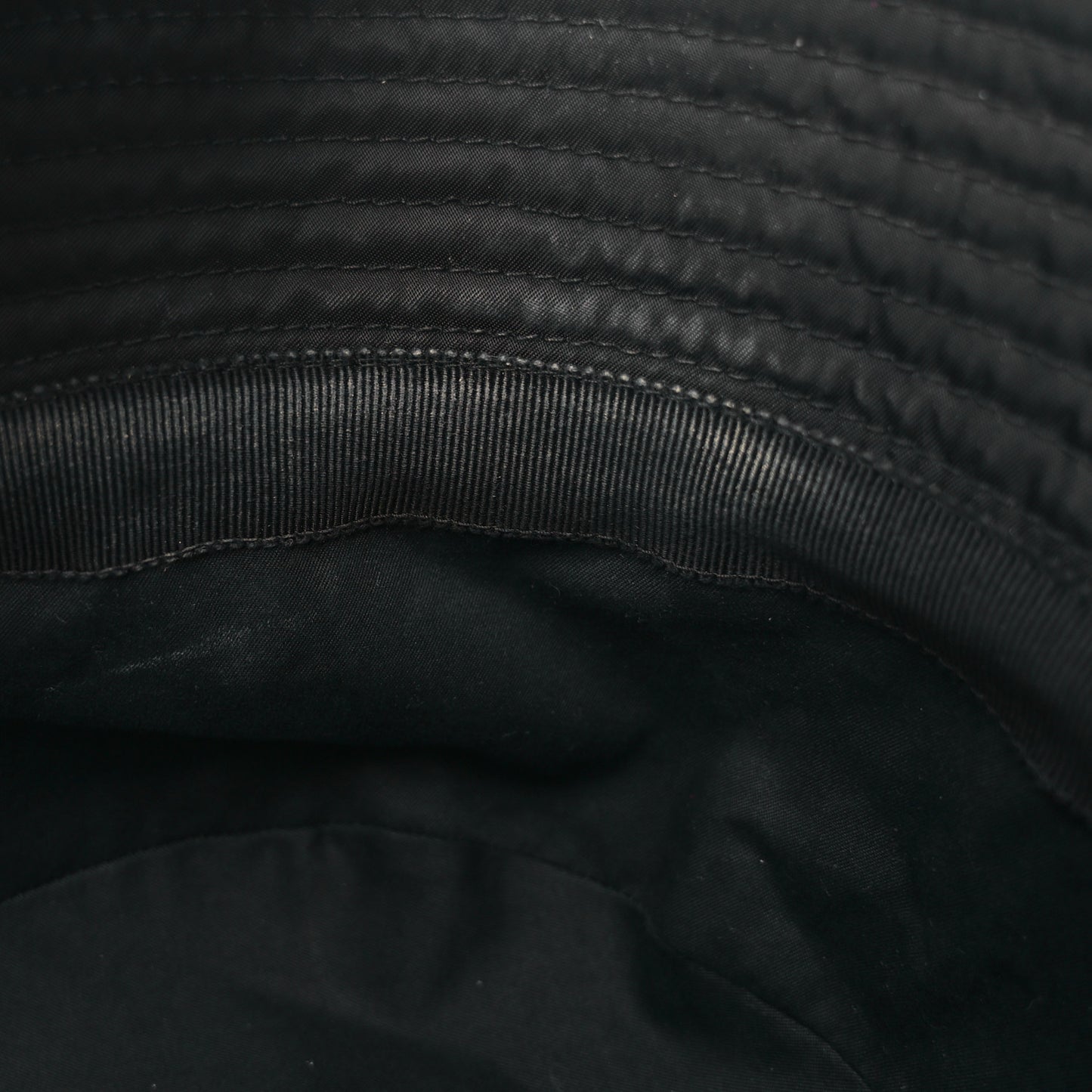 Re-Nylon Metal Triangle Logo Mens Bucket Hat L Black