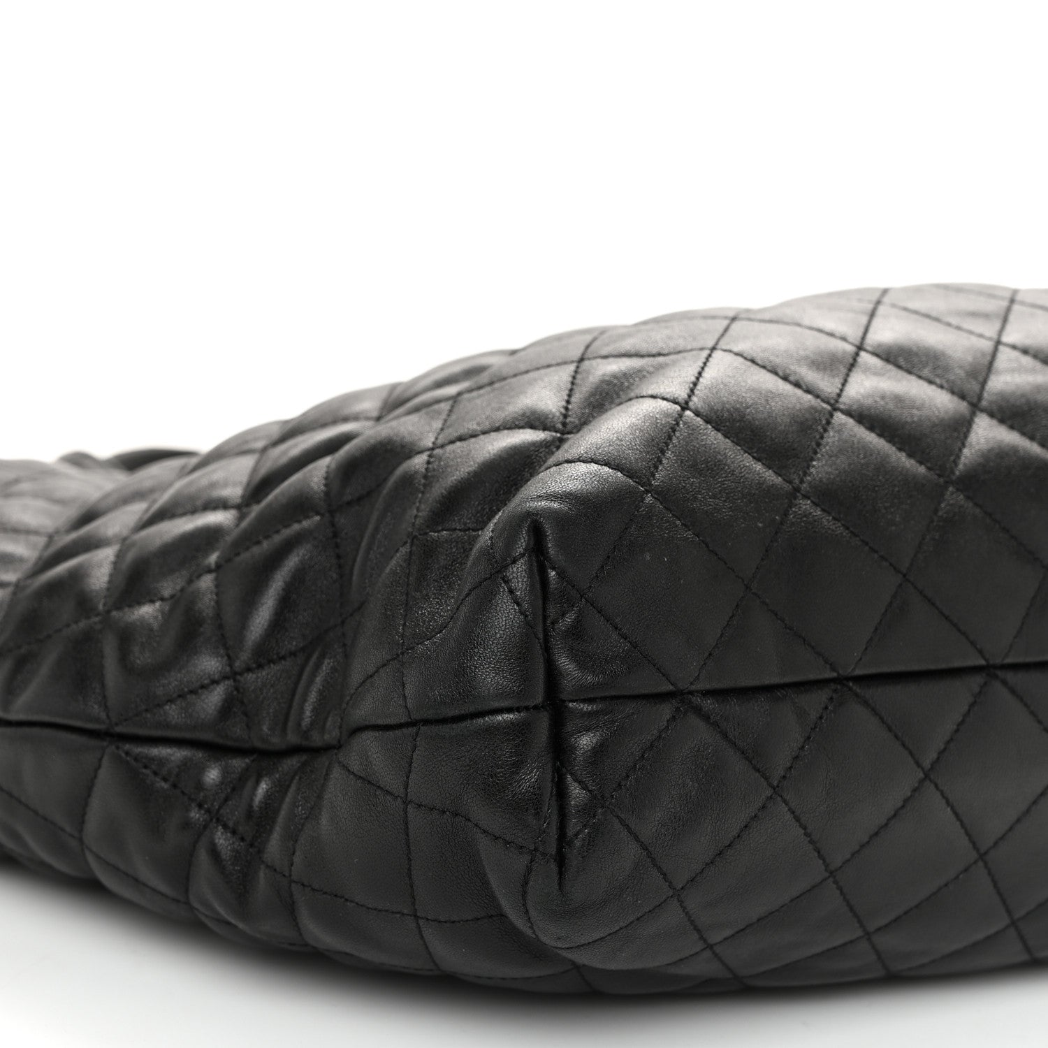 Saint Laurent Lambskin Quilted Maxi Icare Shopping Tote Black 10 of 11