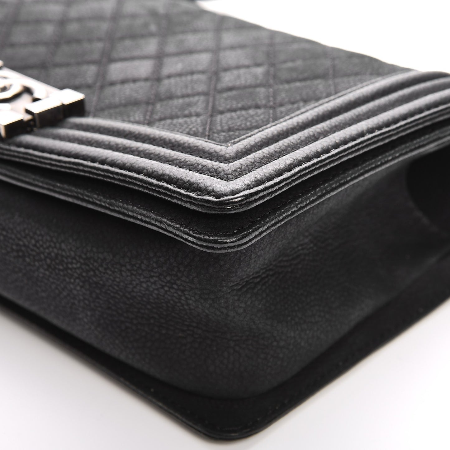 Iridescent Caviar Quilted Medium Boy Flap Black