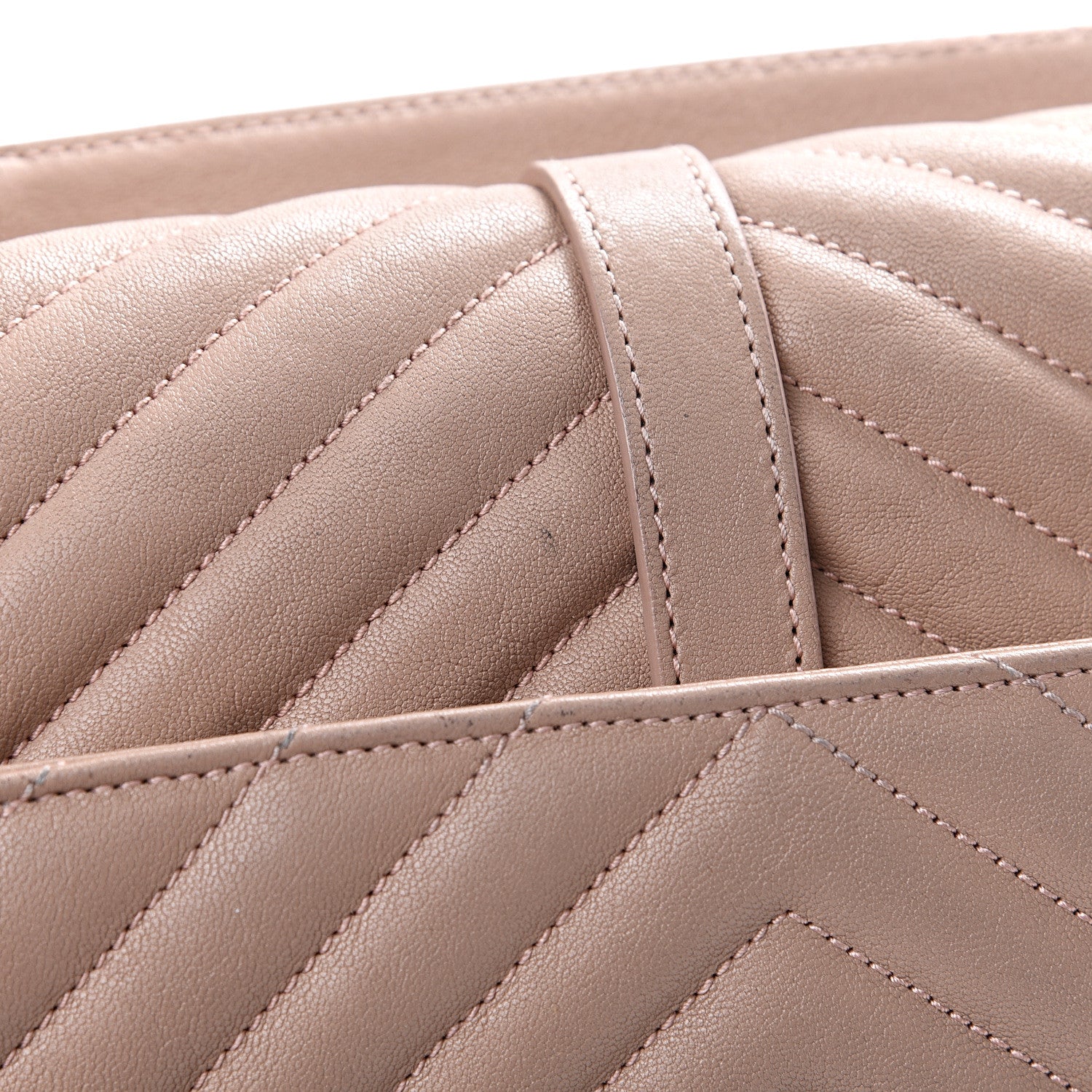 Saint Laurent Sheepskin Matelasse Chevron Monogram Medium College Bag Fard 13 of 14