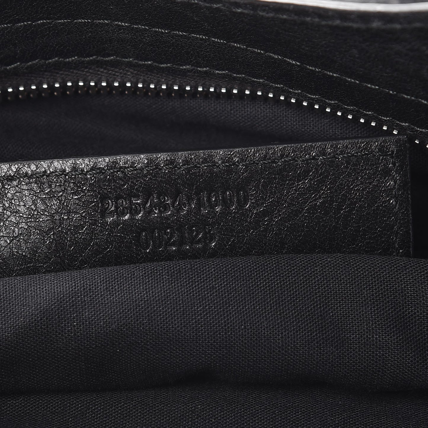 Agneau Giant 12 Silver Hardware Town Black