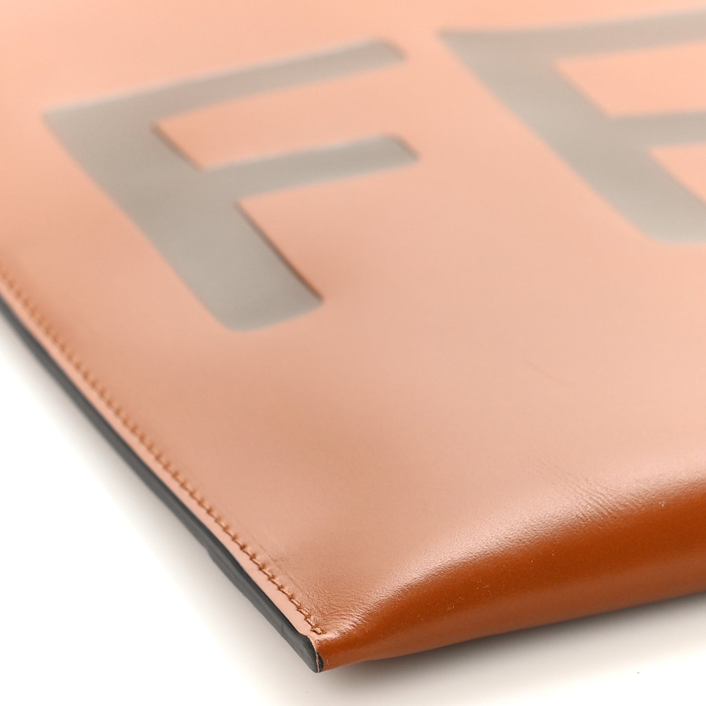 Vitello King Logo Embossed Large Flat Pouch Cuoio