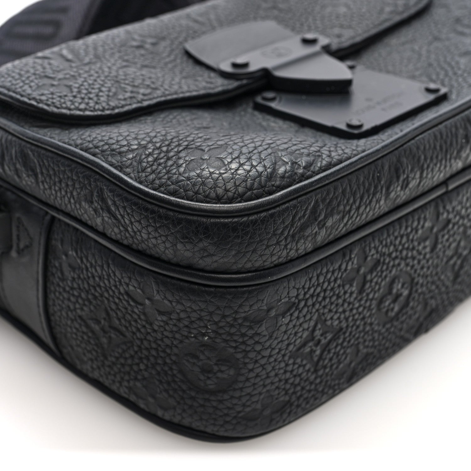 Louis Vuitton Taurillon Monogram S Lock Messenger Black 8 of 10