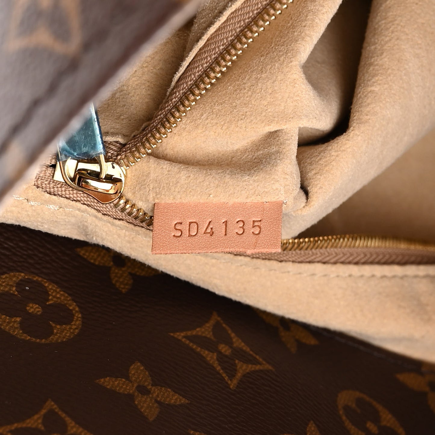 Monogram Artsy MM