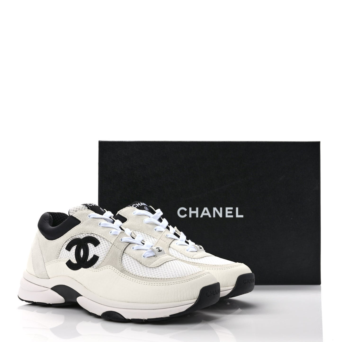 Mesh Suede Calfskin Grained Calfskin Womens CC Sneakers 40 White Black