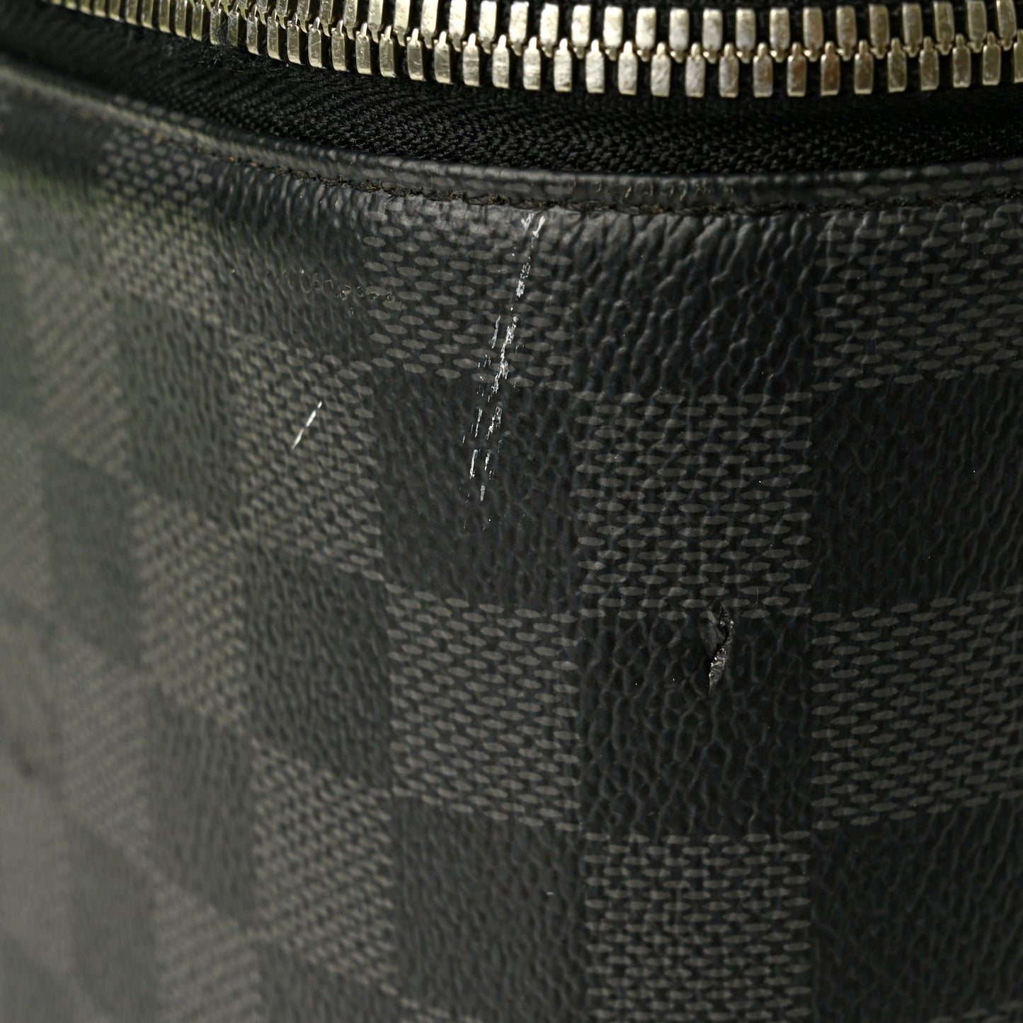 Damier Graphite Pegase Light 55