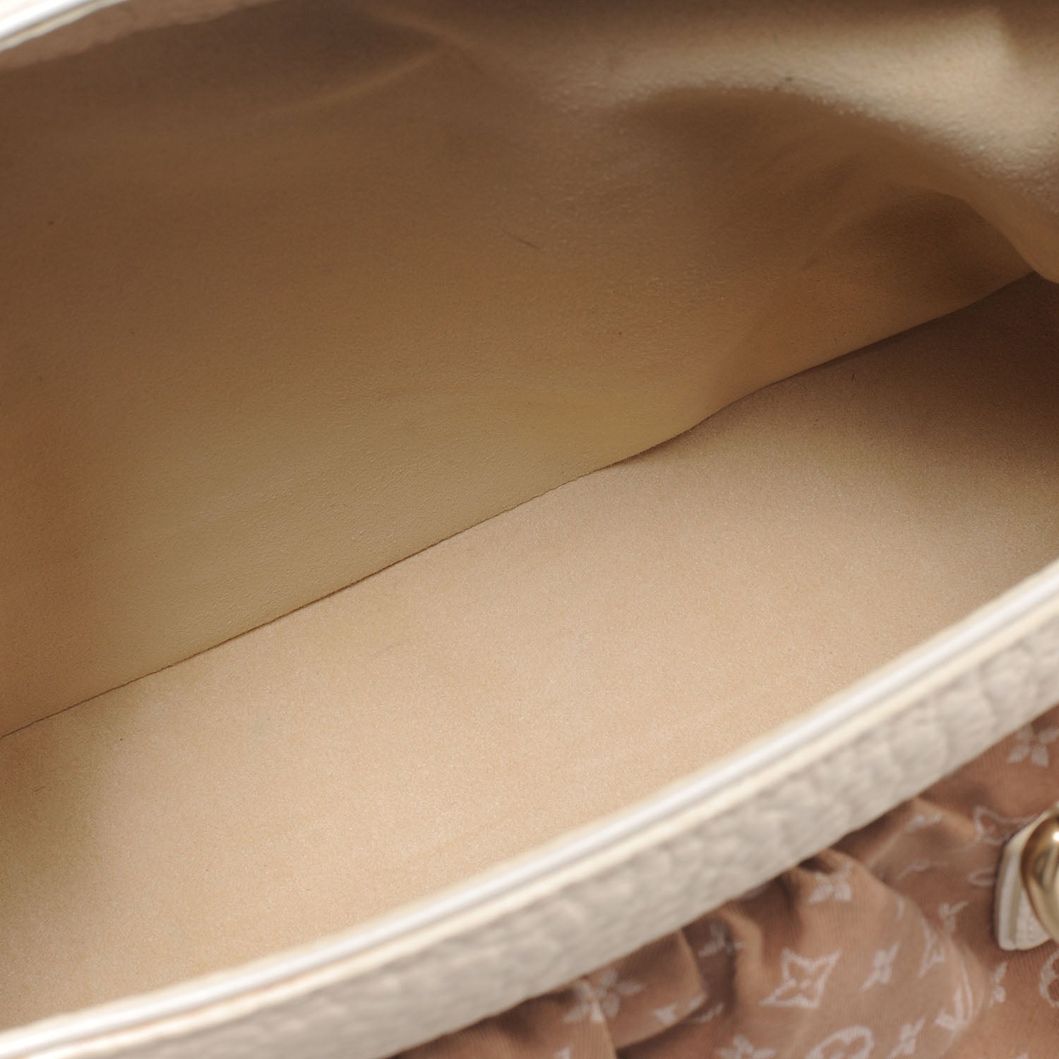 Louis Vuitton Mini Monogram Trapeze GM Camel 7 of 9
