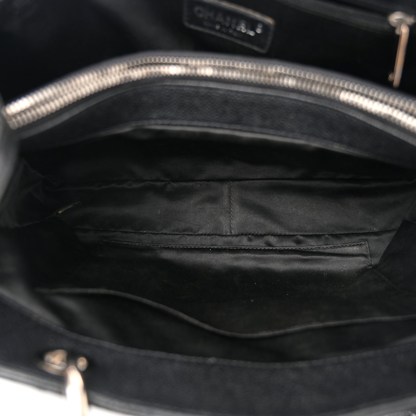 Caviar Quilted Grand Shopping Tote GST Black