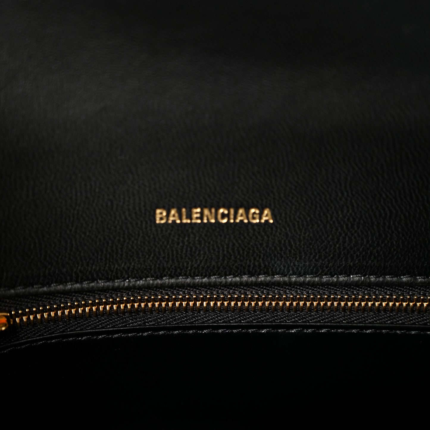 Shiny Box Calfskin Small Hourglass Top Handle Bag Black