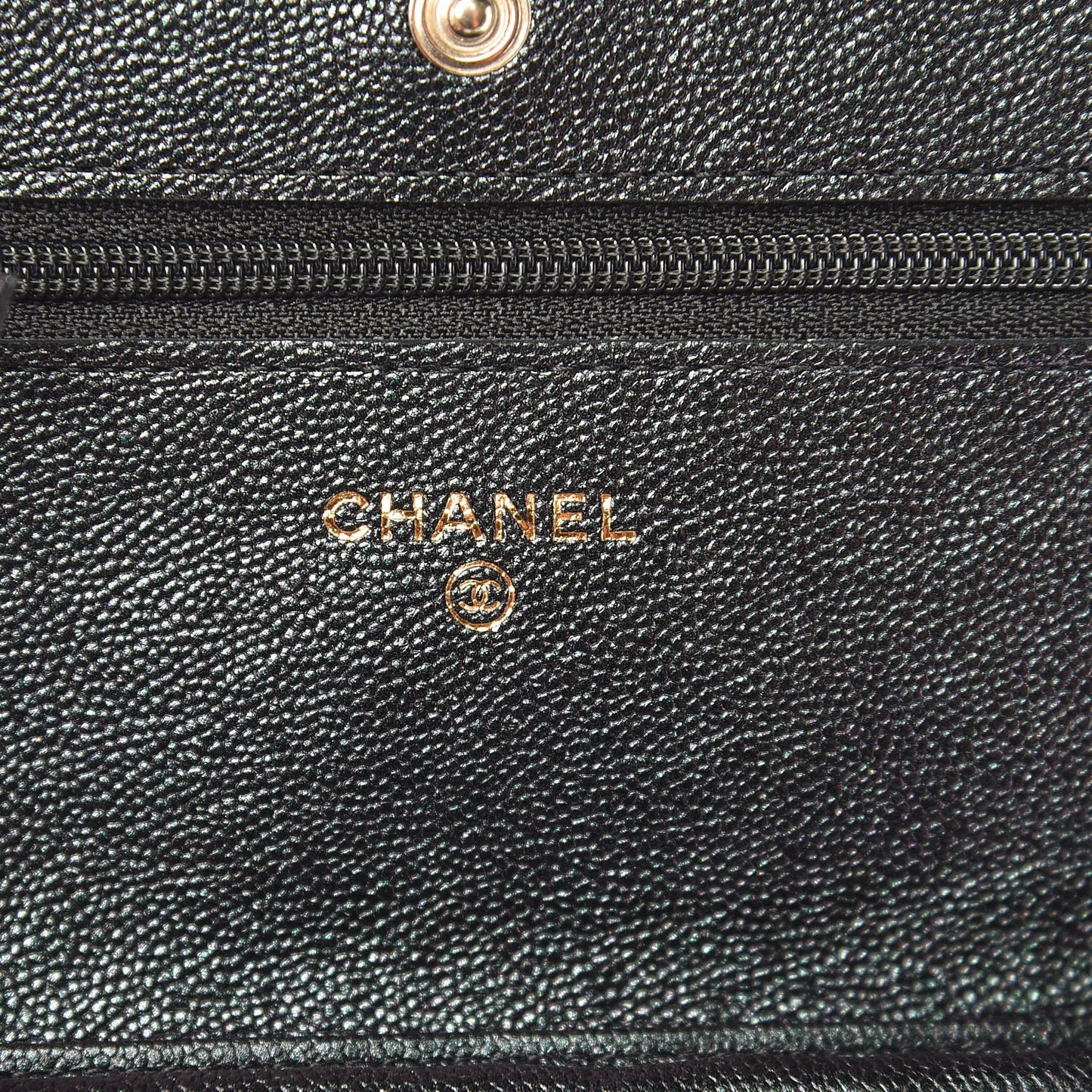 Iridescent Caviar Quilted Wallet On Chain WOC Black