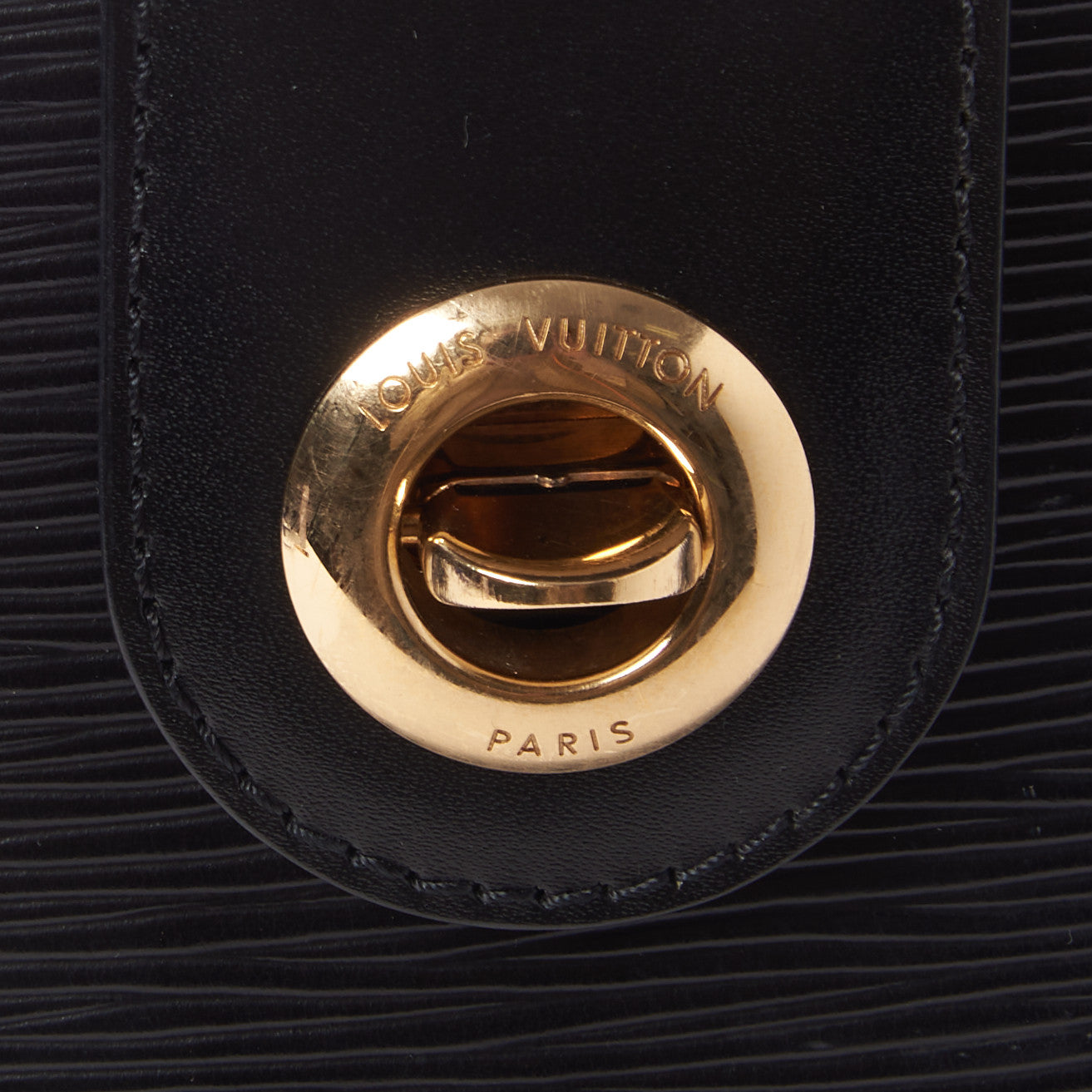 Louis Vuitton Epi Cluny Black 8 of 9