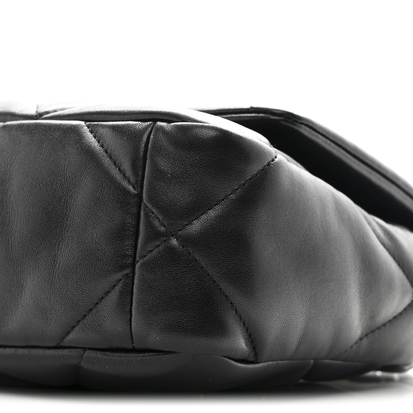 Lambskin Quilted Medium Chanel 19 Flap Black