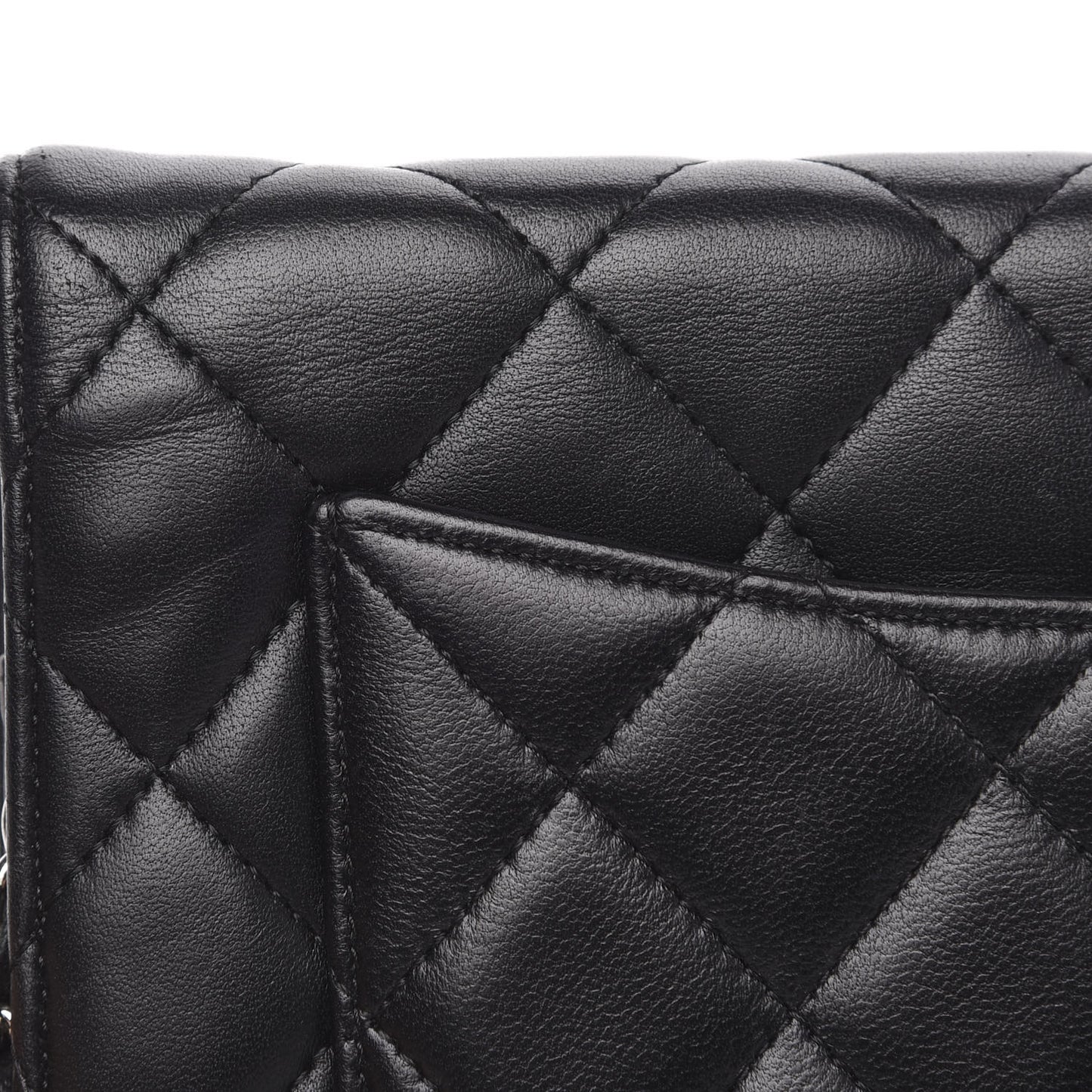 Lambskin Quilted Wallet On Chain WOC Black
