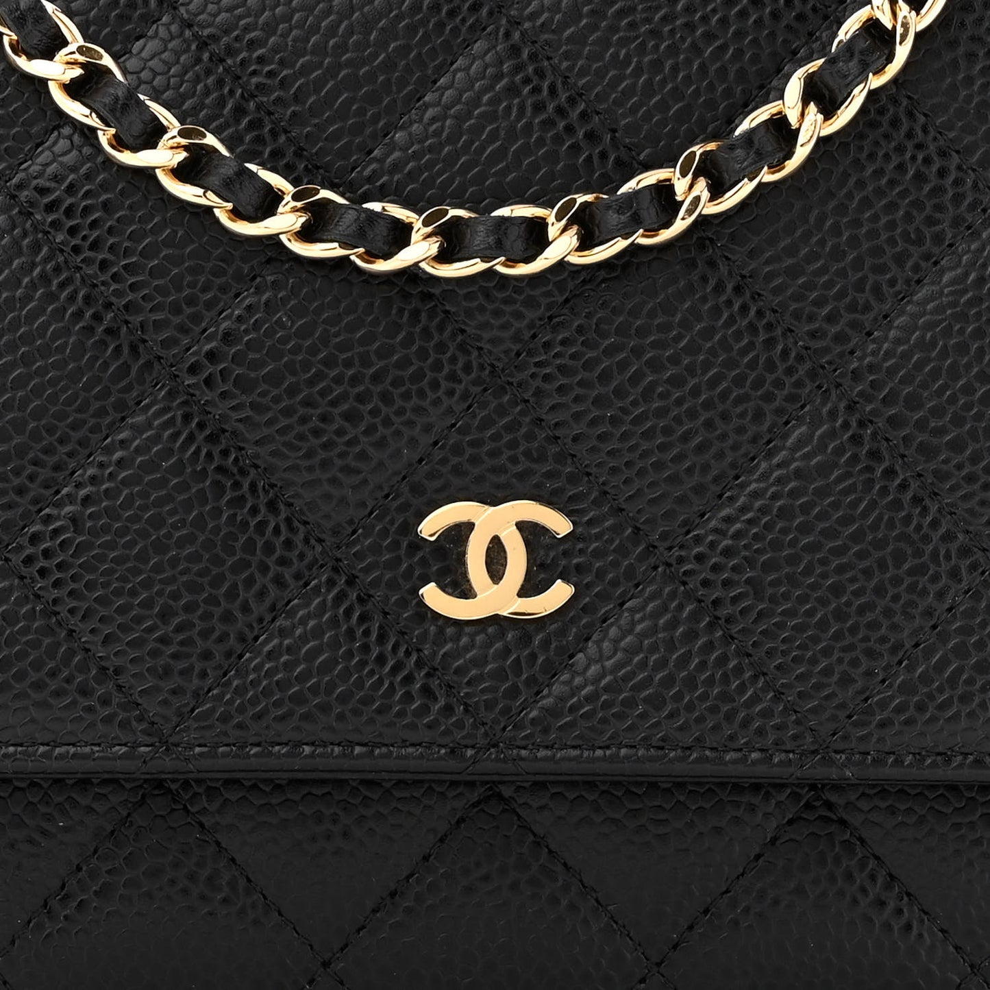 Caviar Quilted Wallet on Chain WOC Black