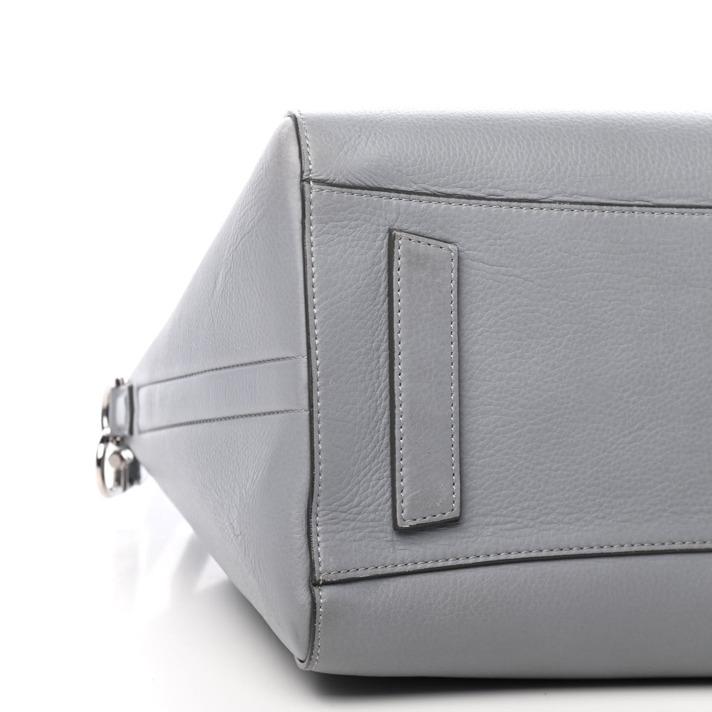 Sugar Goatskin Kenya Metal Medium Antigona Pearl Grey