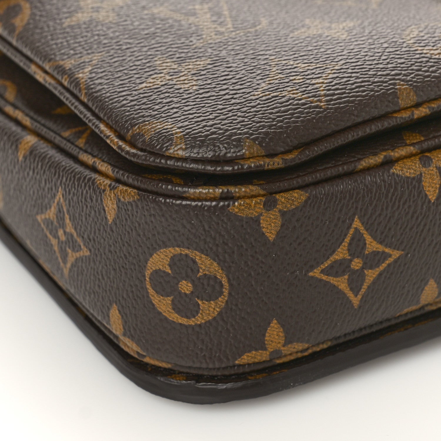 Louis Vuitton Monogram My World Tour Pochette Metis 8 of 11