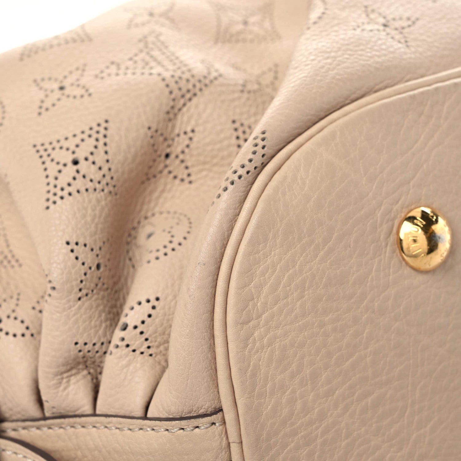 Louis Vuitton Mahina L Coquille 6 of 14