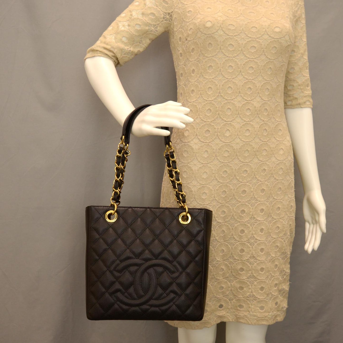 Caviar Petit Shopping Tote PST Black