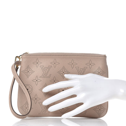 Louis Vuitton Mahina Selene Pochette PM Sandy 2 of 6
