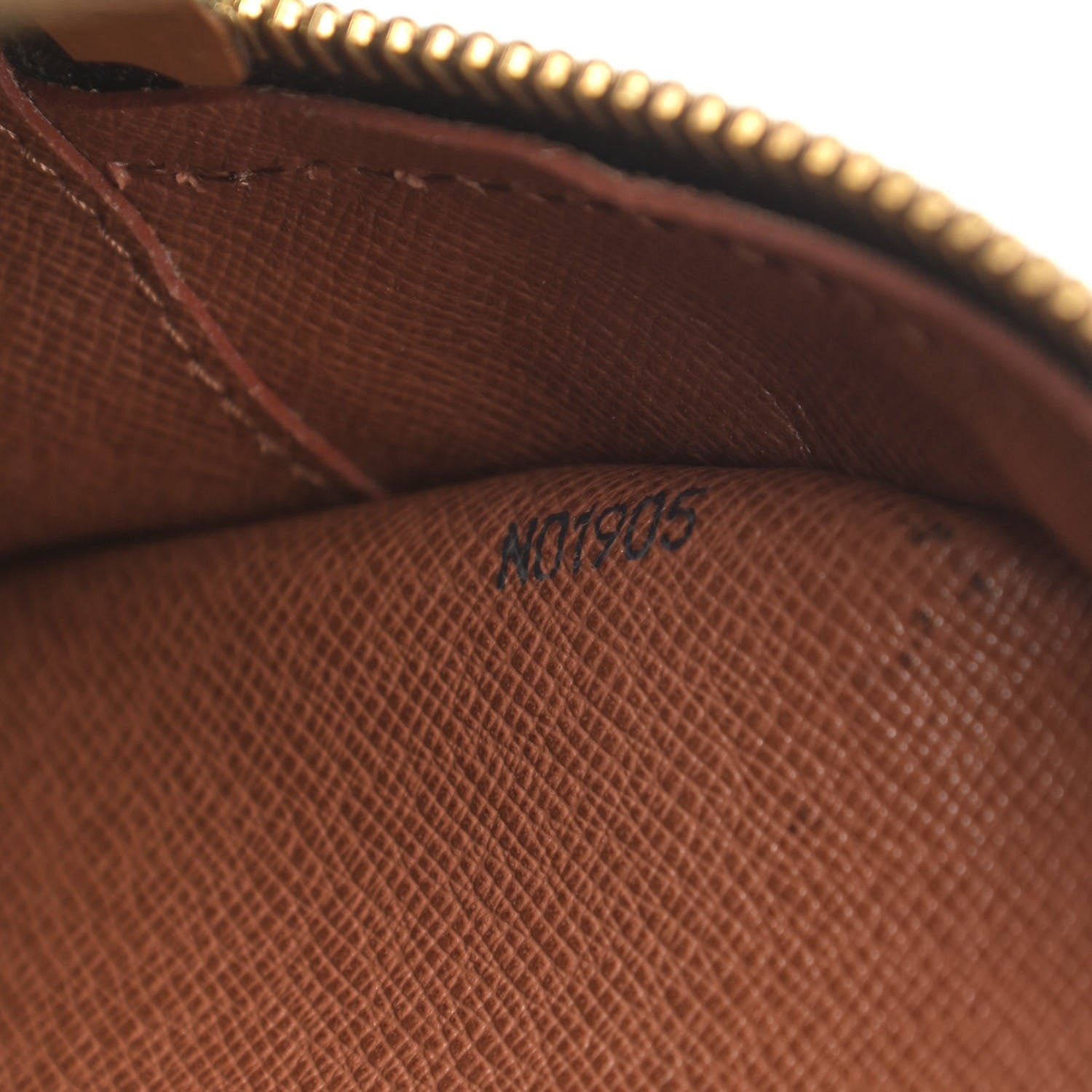 Louis Vuitton Monogram Blois 6 of 14