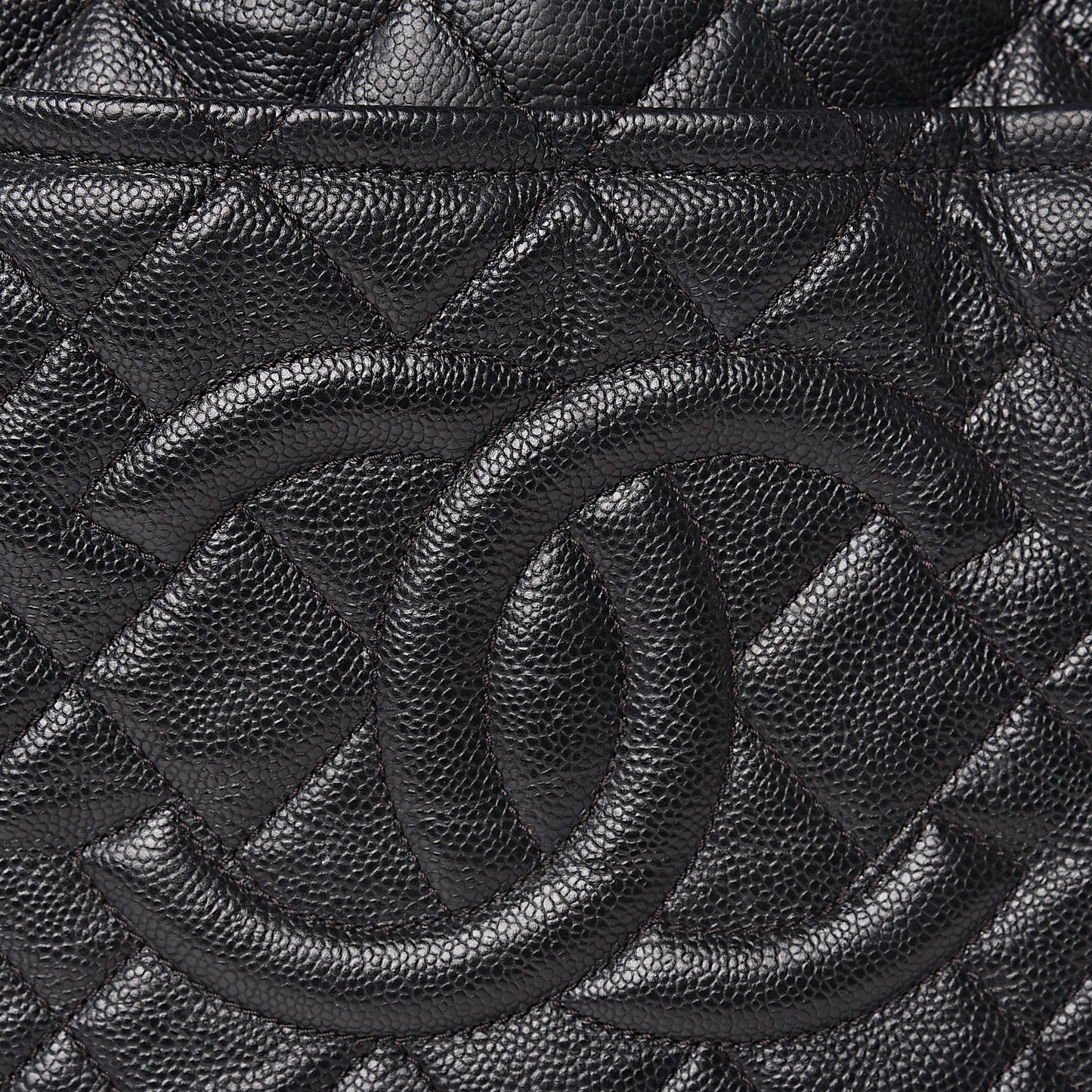 Caviar Quilted CC Timeless Soft Tote Black