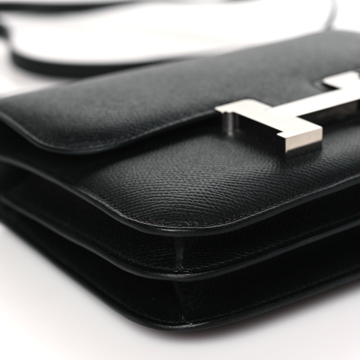 Epsom Constance 18 Black
